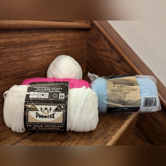PHENTEX Slipper & Craft yarn Lot  pink, blue & 2 white, Cream, Brown & Coral 640 - Picture 3 of 15
